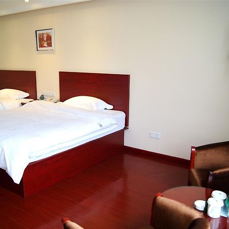 Greentree Inn Yunnan Lijiang Qixing Street Express Hotel ภายนอก รูปภาพ