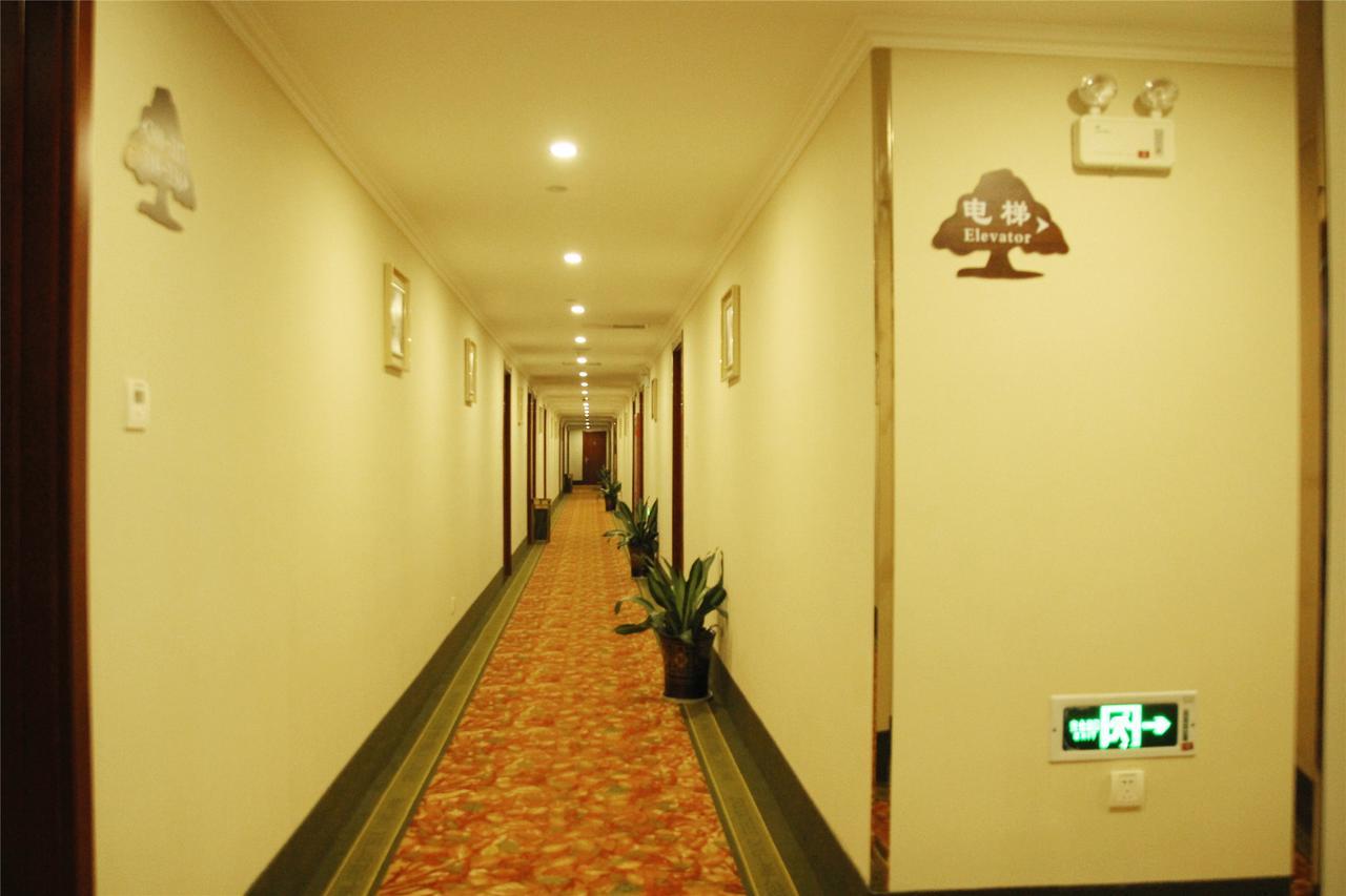 Greentree Inn Yunnan Lijiang Qixing Street Express Hotel ภายนอก รูปภาพ